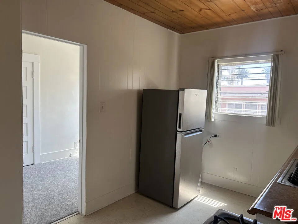 1042 2nd Street #3 Santa Monica, CA 90403