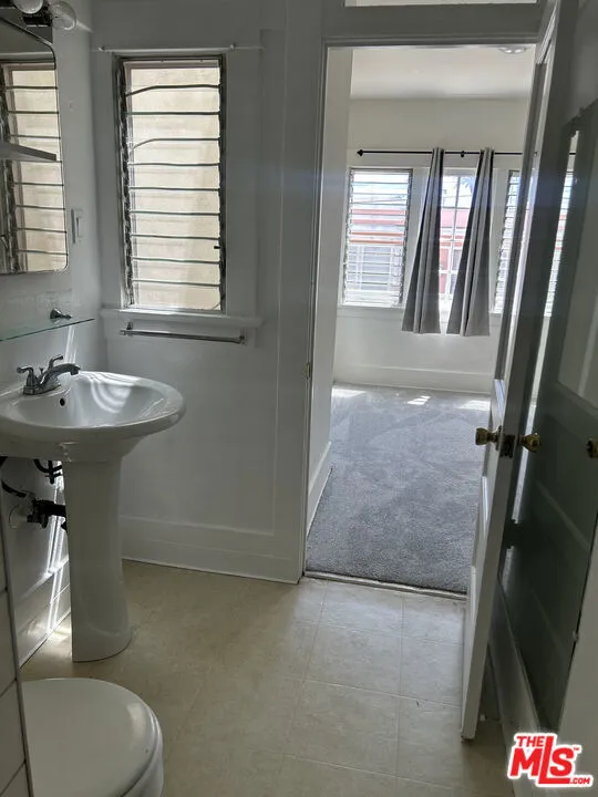 1042 2nd Street #3 Santa Monica, CA 90403