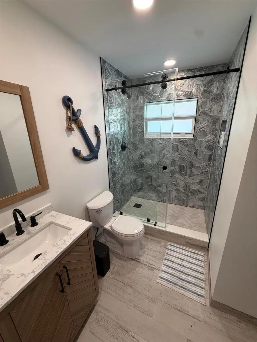 370 Wilma Circle #6 Riviera Beach, FL 33404