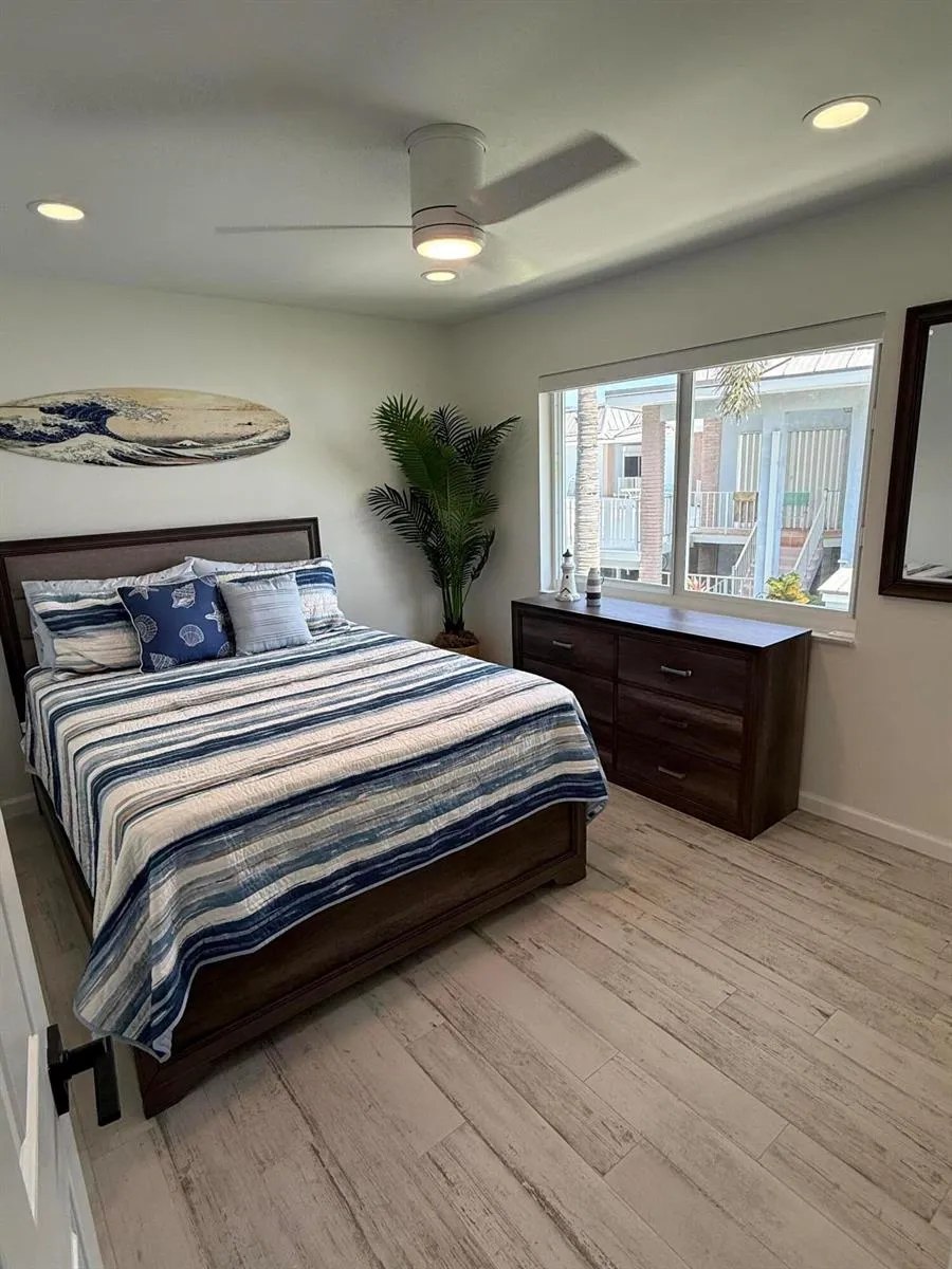 370 Wilma Circle #6 Riviera Beach, FL 33404