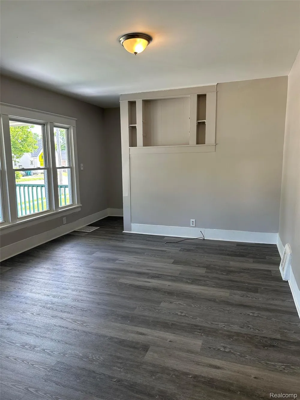 826 E Mount Morris Street Mt Morris City, MI 48458