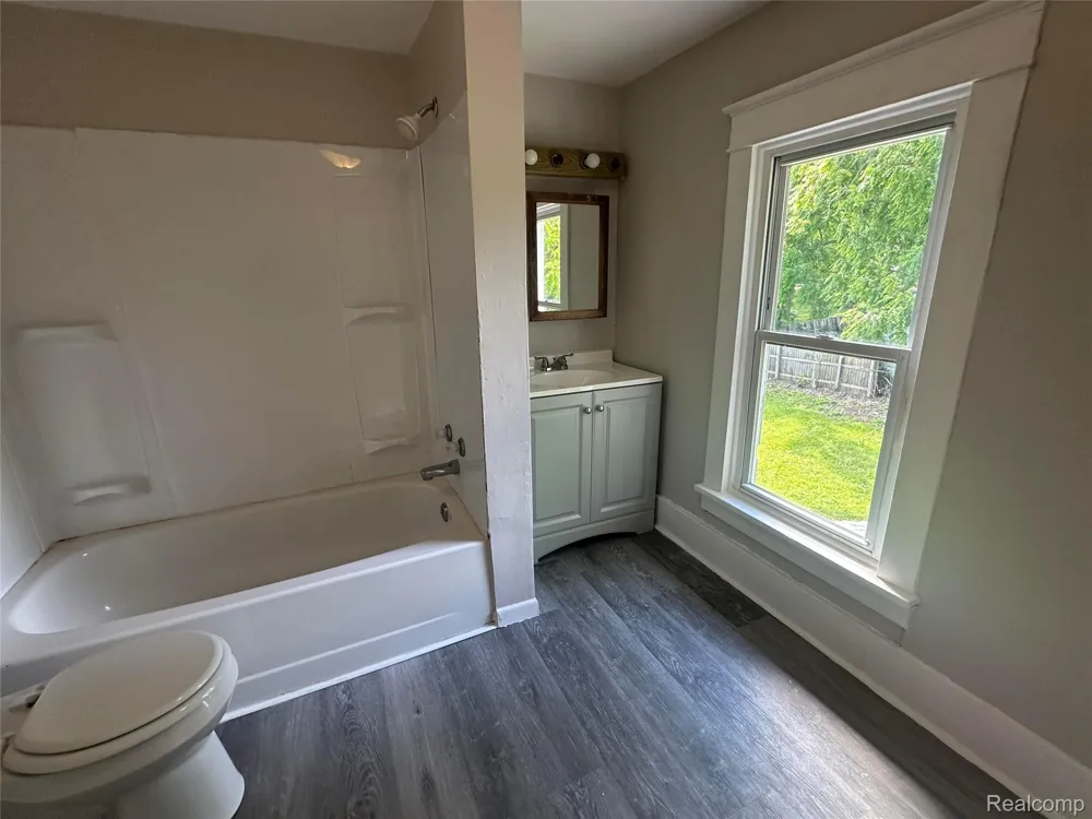 826 E Mount Morris Street Mt Morris City, MI 48458
