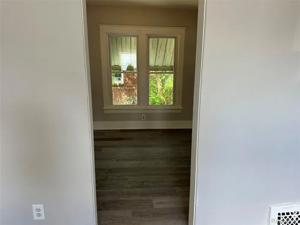 826 E Mount Morris Street Mt Morris City, MI 48458