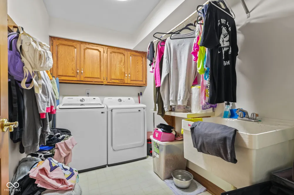 179 W Arcadia Mooresville, IN 46158