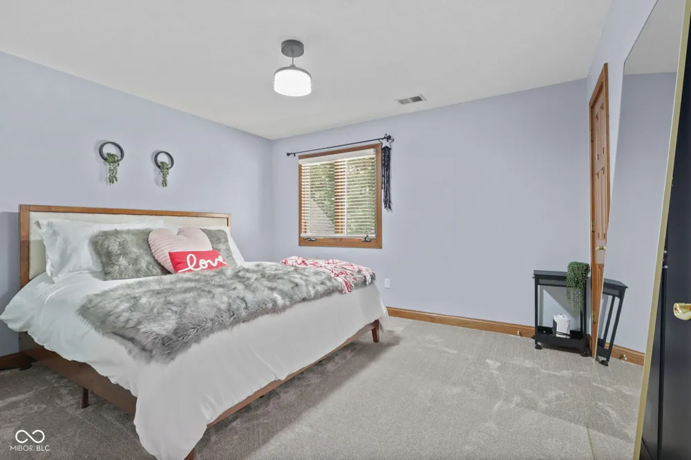 179 W Arcadia Mooresville, IN 46158