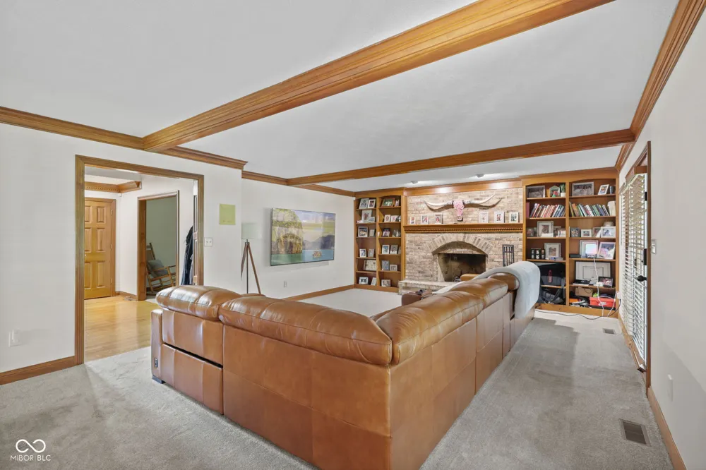 179 W Arcadia Mooresville, IN 46158