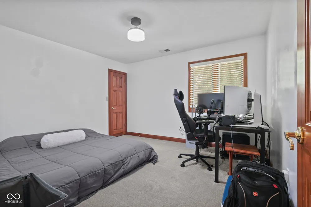 179 W Arcadia Mooresville, IN 46158