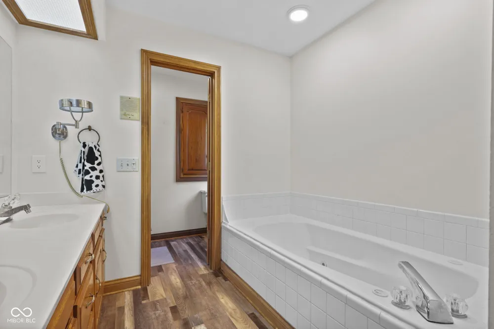 179 W Arcadia Mooresville, IN 46158