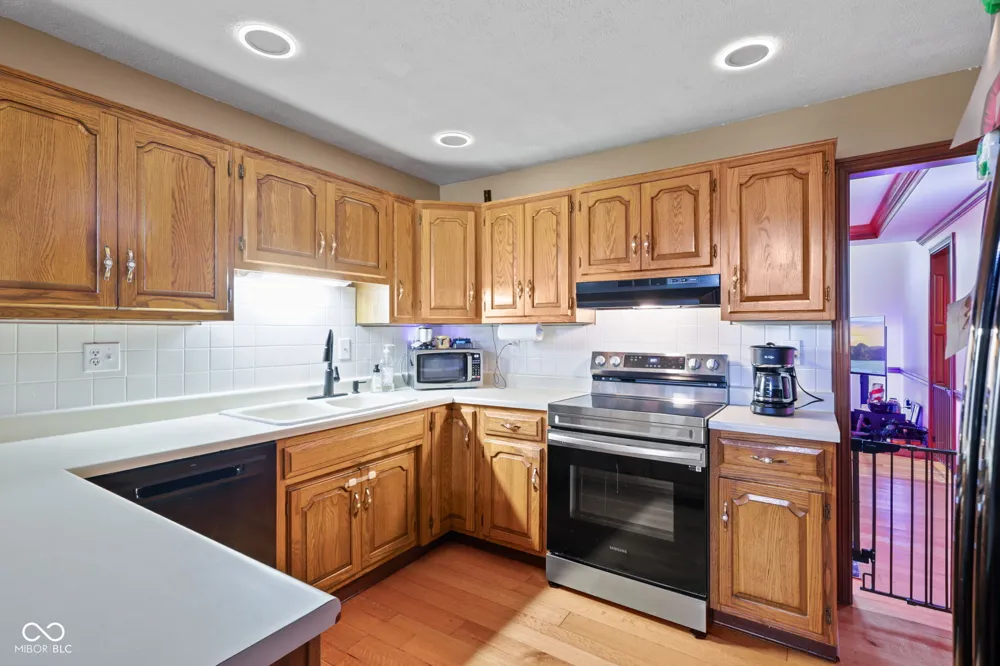 179 W Arcadia Mooresville, IN 46158