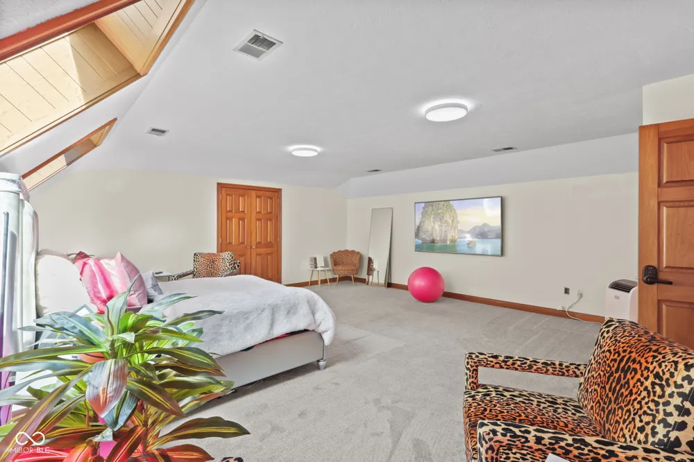 179 W Arcadia Mooresville, IN 46158