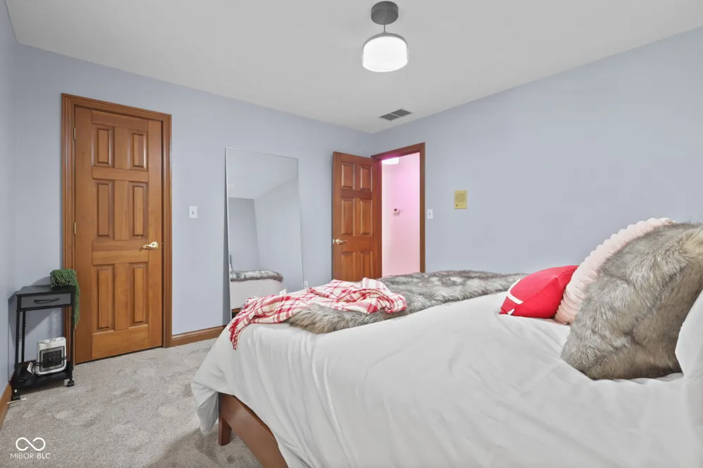 179 W Arcadia Mooresville, IN 46158