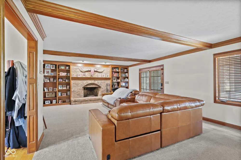 179 W Arcadia Mooresville, IN 46158