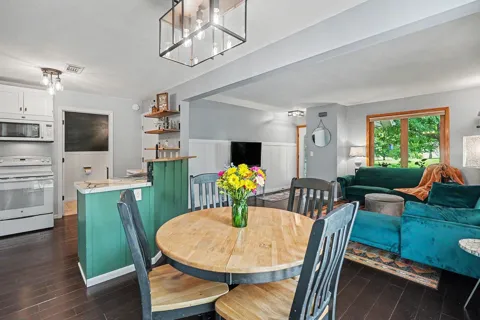 1504 Millpond Court
