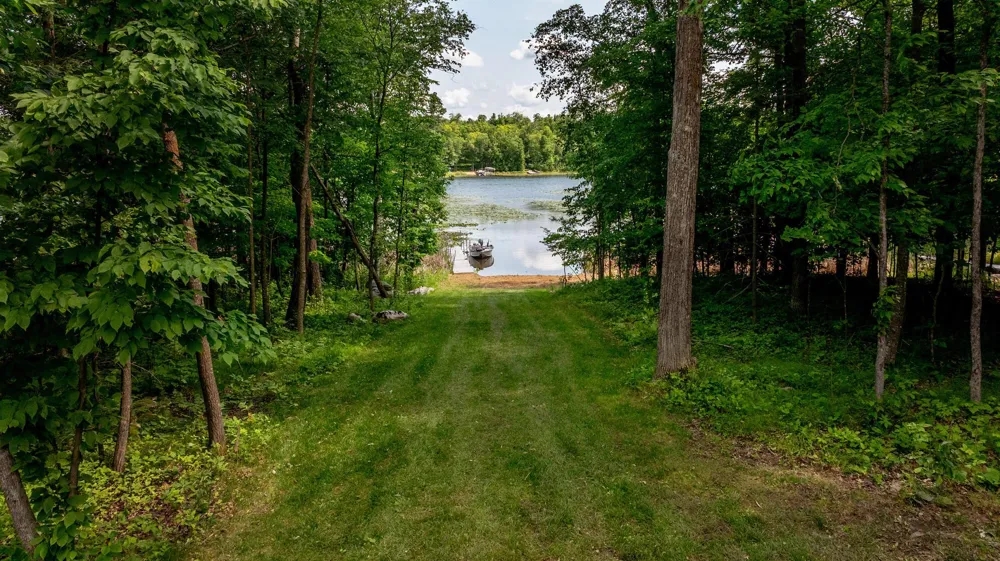 3698 Maple Drive NW Hackensack, MN 56452
