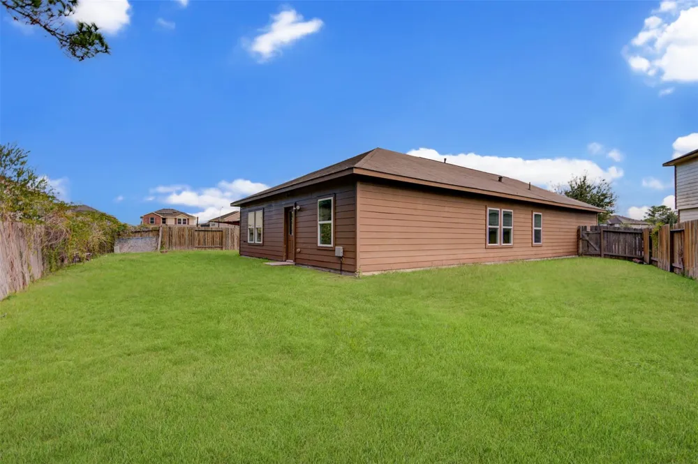 6026 Burnet Bend Avenue Crosby, TX 77532