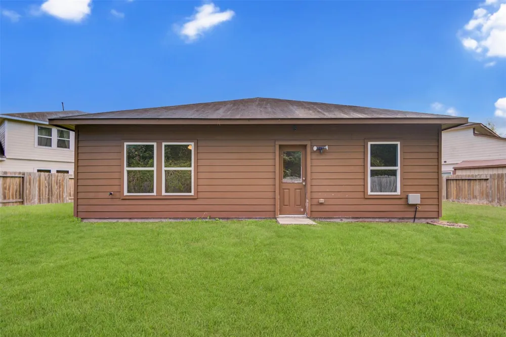 6026 Burnet Bend Avenue Crosby, TX 77532