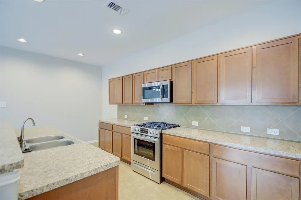 6026 Burnet Bend Avenue Crosby, TX 77532