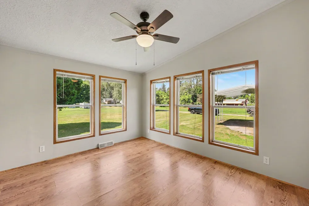 4794 Seymour Road Leoni Township, MI 49201