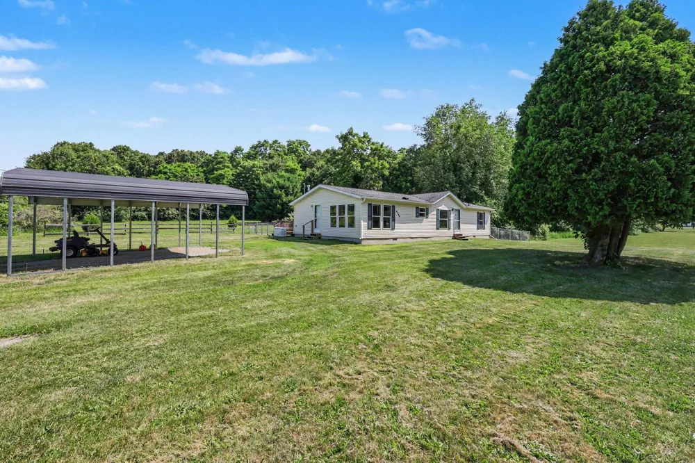 4794 Seymour Road Leoni Township, MI 49201
