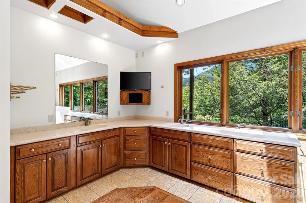 117 Shenandoah Terrace Montreat, NC 28757