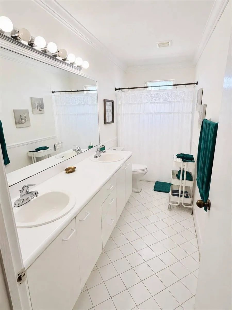 2166 Hacienda Terrace Weston, FL 33327