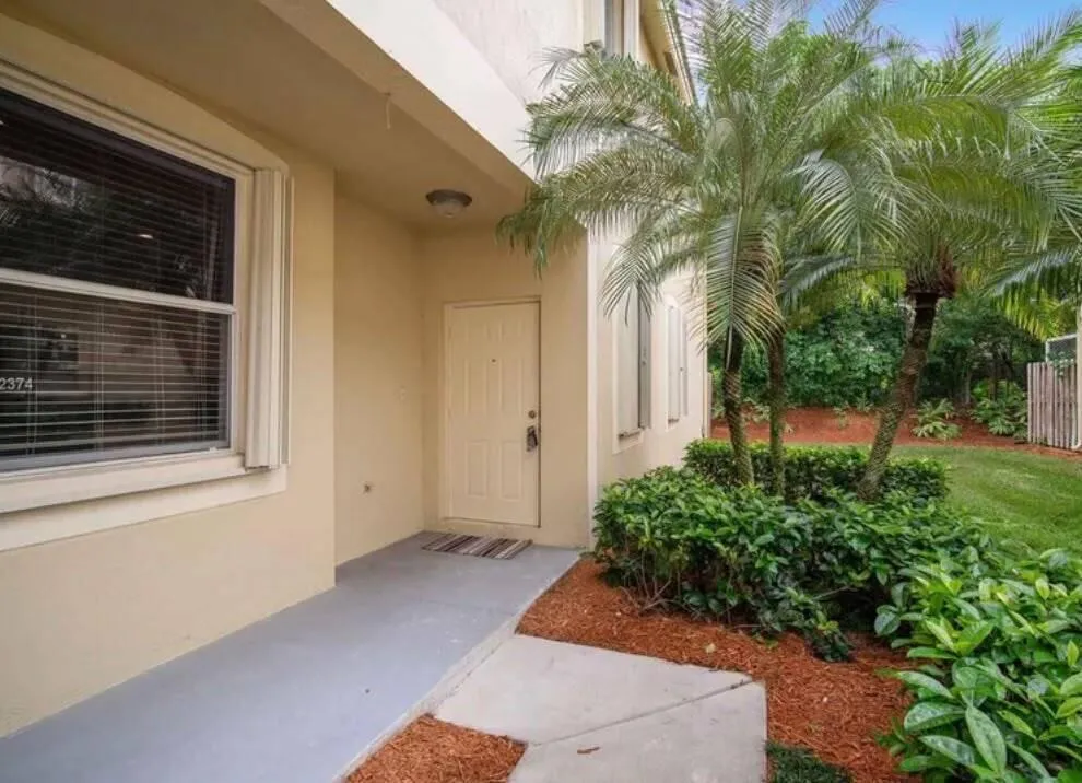 2166 Hacienda Terrace Weston, FL 33327