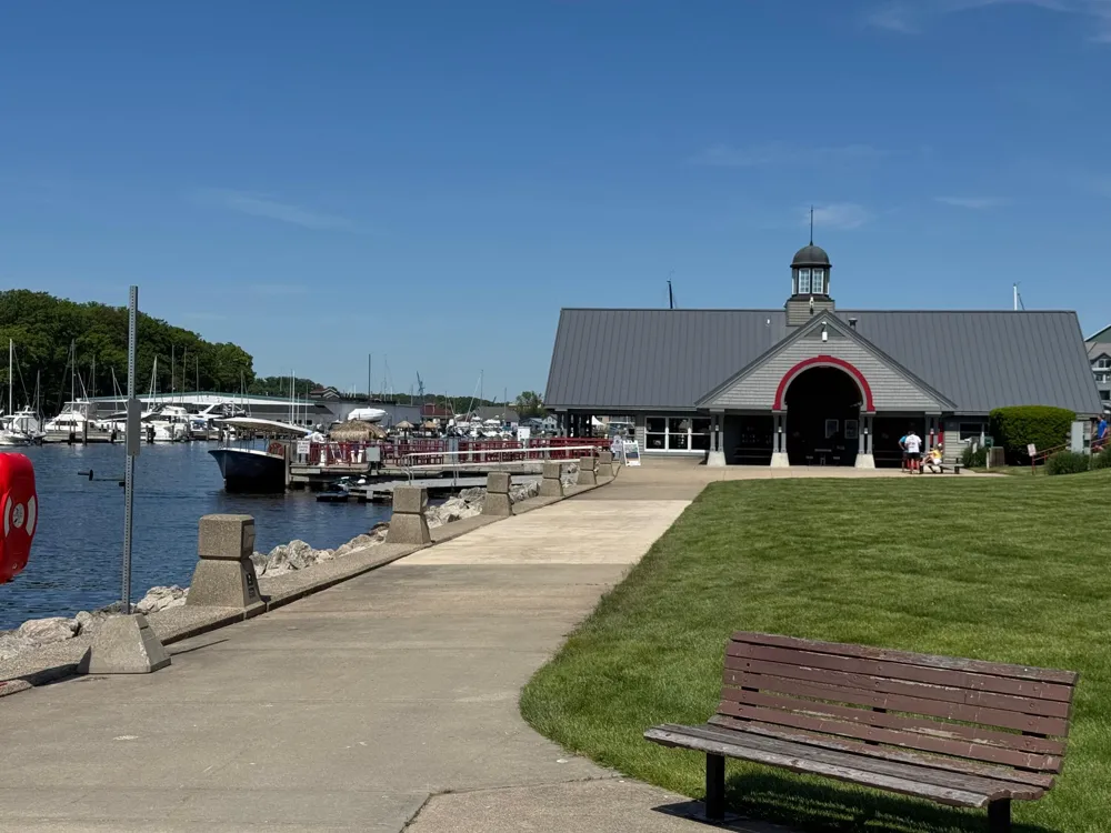 748 Green Street South Haven City, MI 49090
