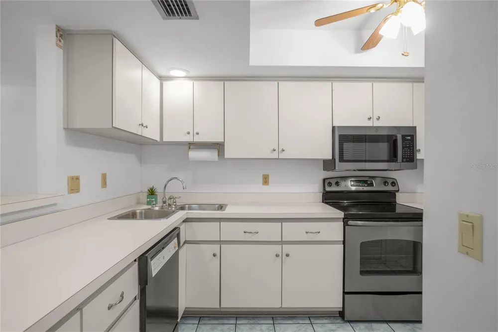 270 E GLASSBORO COURT #2B Hernando, FL 34442