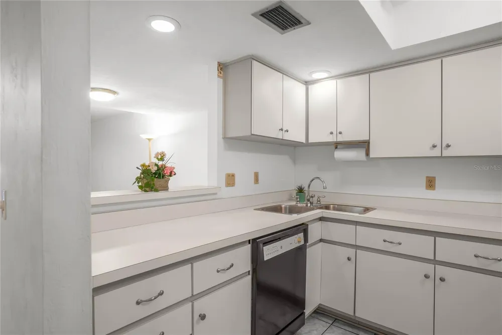 270 E GLASSBORO COURT #2B Hernando, FL 34442