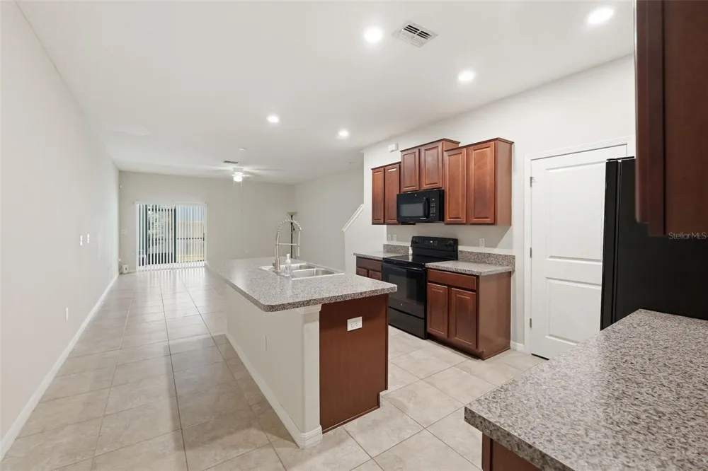 10407 LAKE MONTAUK DRIVE Riverview, FL 33578