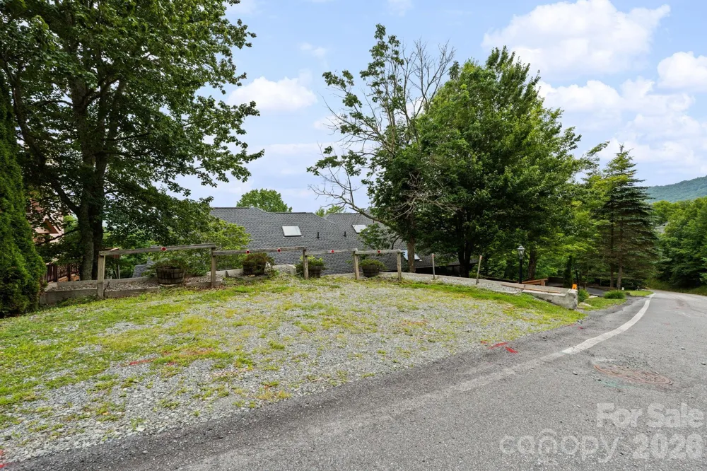 218 Slope View Drive #22 Sugar Mountain, NC 28604