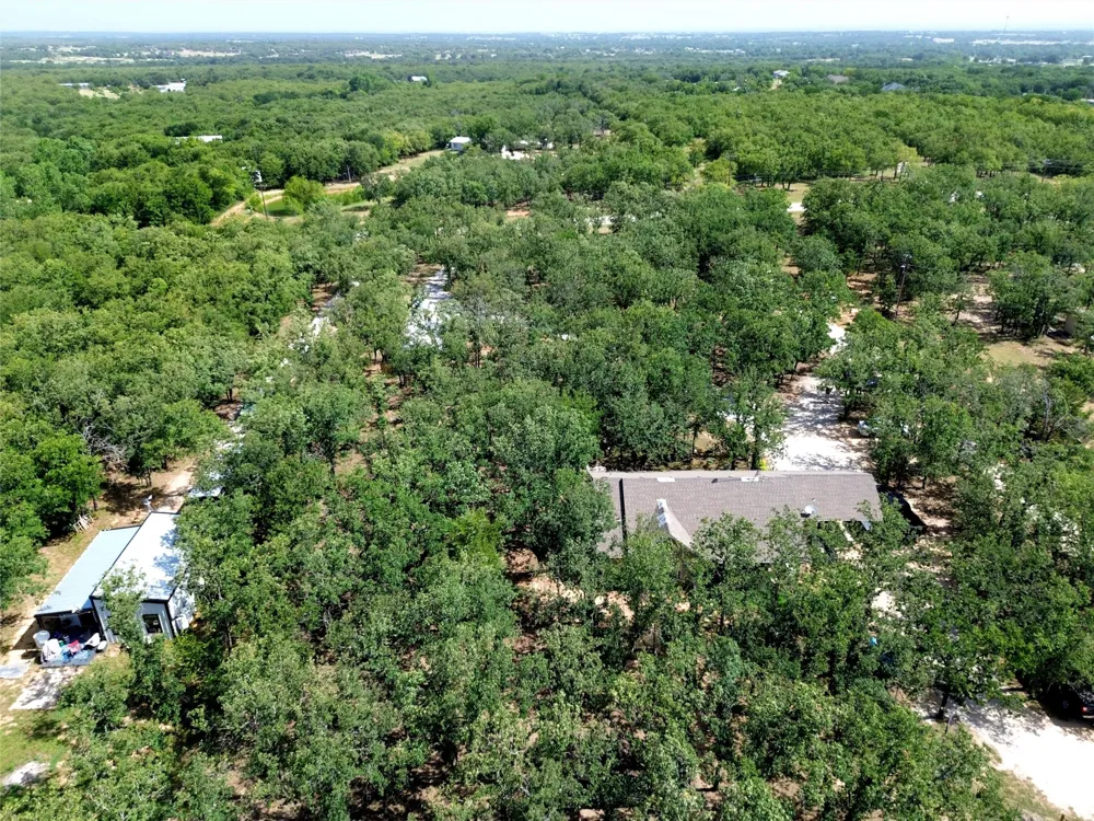 211 Spring Valley Road Paradise, TX 76073