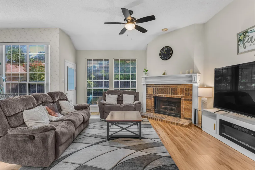 4105 Crest Ridge Drive Irving, TX 75061