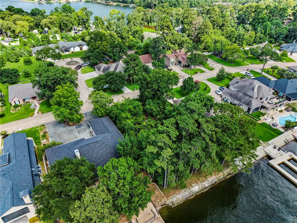 3511 Brookhaven Drive Montgomery, TX 77356