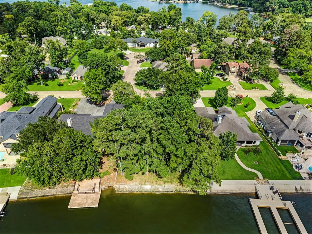 3511 Brookhaven Drive Montgomery, TX 77356