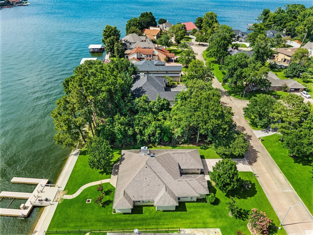 3511 Brookhaven Drive Montgomery, TX 77356