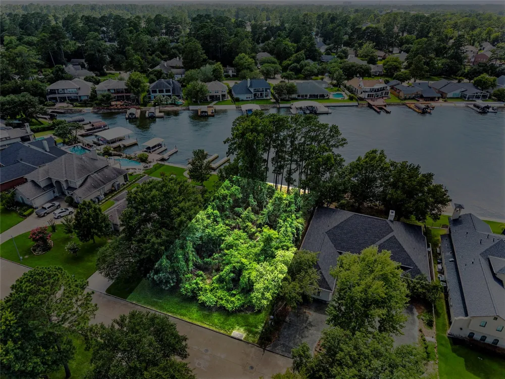 3511 Brookhaven Drive Montgomery, TX 77356