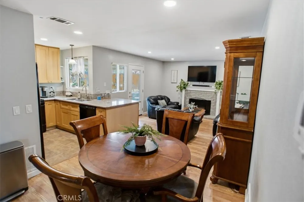 25097 Green Mill Avenue Newhall, CA 91321