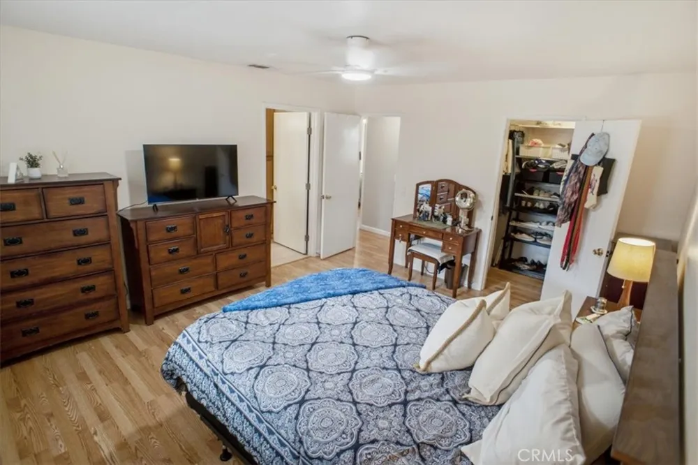 25097 Green Mill Avenue Newhall, CA 91321