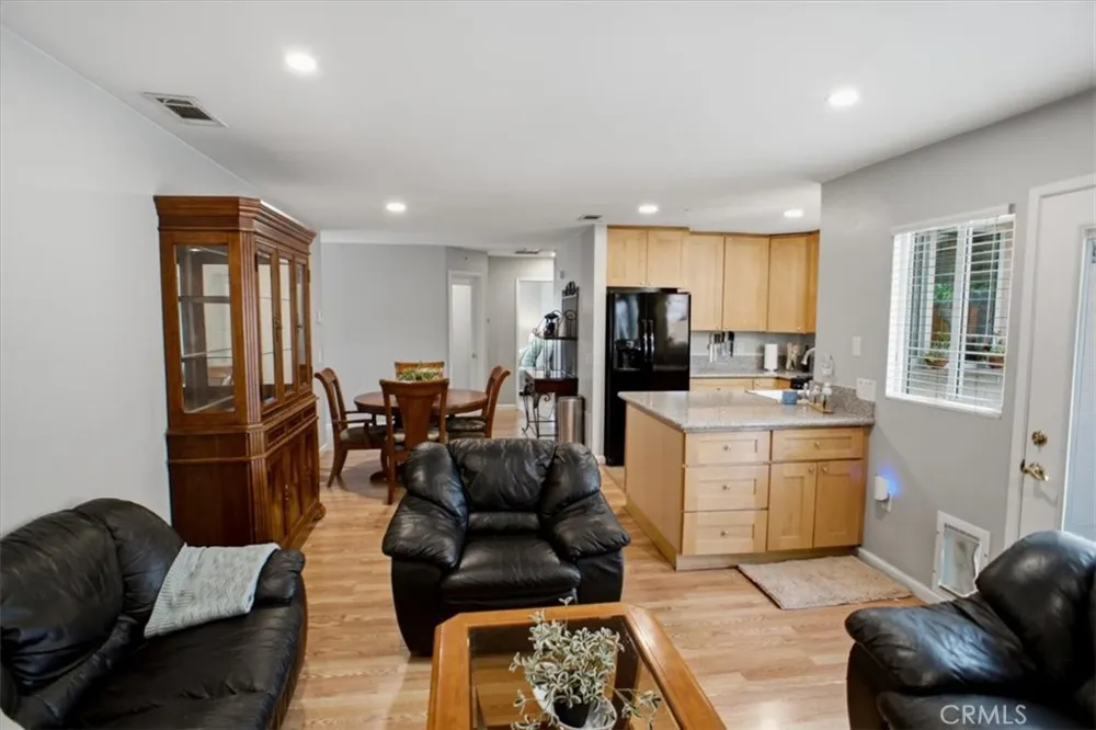 25097 Green Mill Avenue Newhall, CA 91321