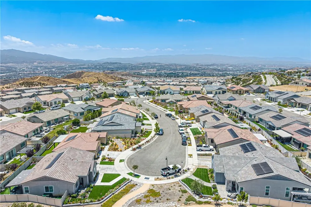 28824 Rise Court Canyon Country, CA 91350