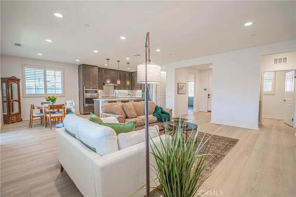 28824 Rise Court Canyon Country, CA 91350