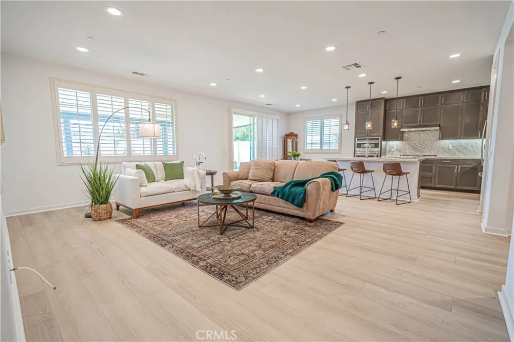 28824 Rise Court Canyon Country, CA 91350