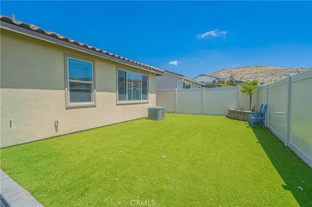 28824 Rise Court Canyon Country, CA 91350