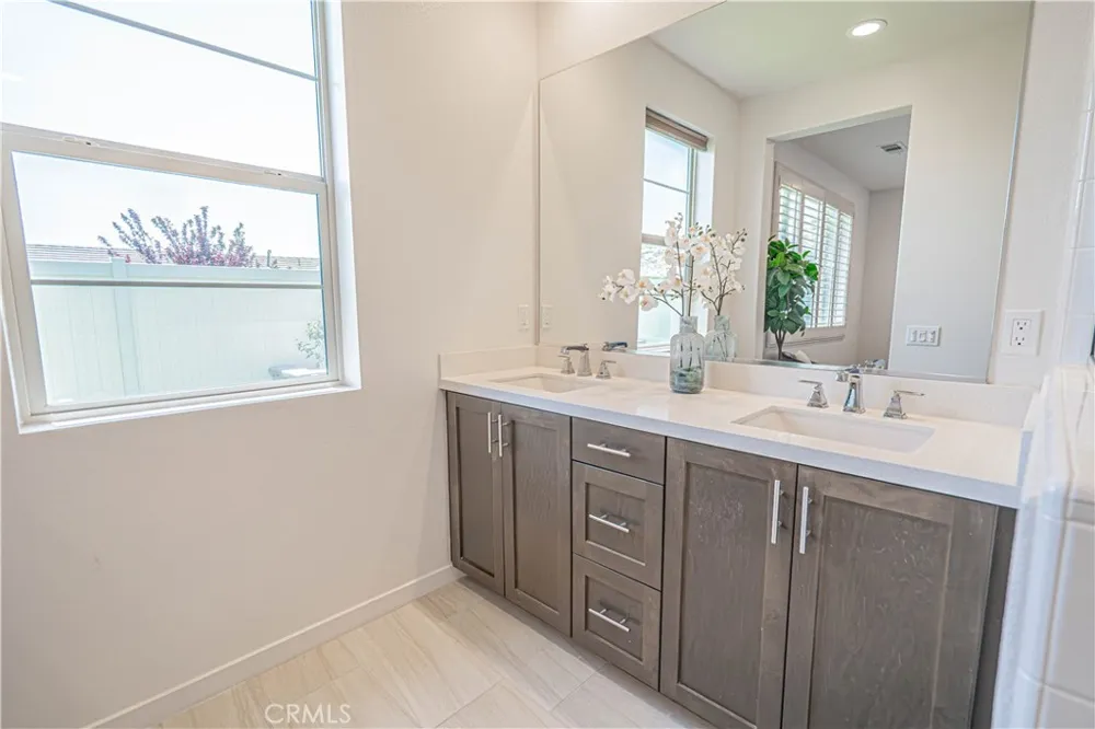 28824 Rise Court Canyon Country, CA 91350
