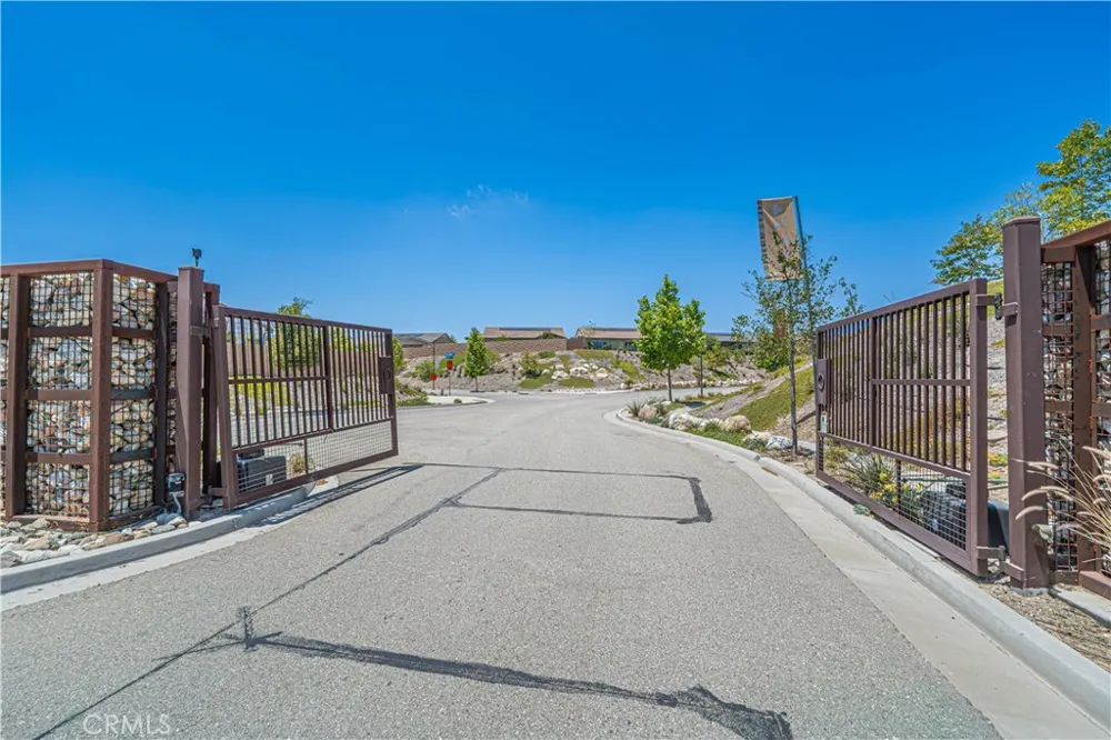 28824 Rise Court Canyon Country, CA 91350