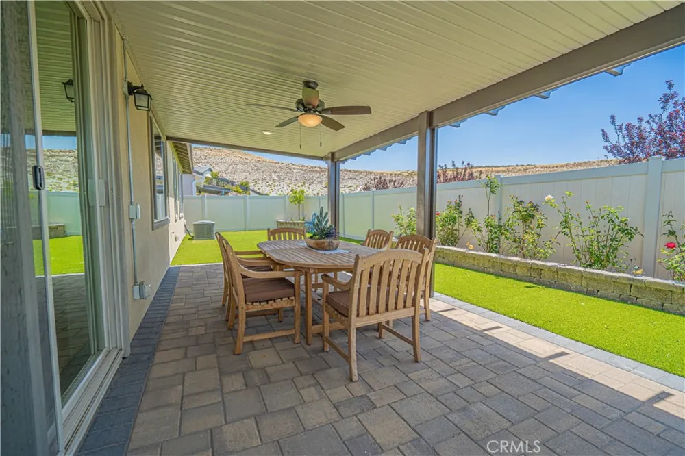 28824 Rise Court Canyon Country, CA 91350