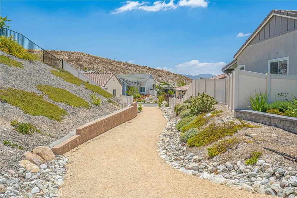 28824 Rise Court Canyon Country, CA 91350