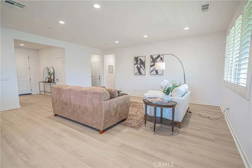 28824 Rise Court Canyon Country, CA 91350