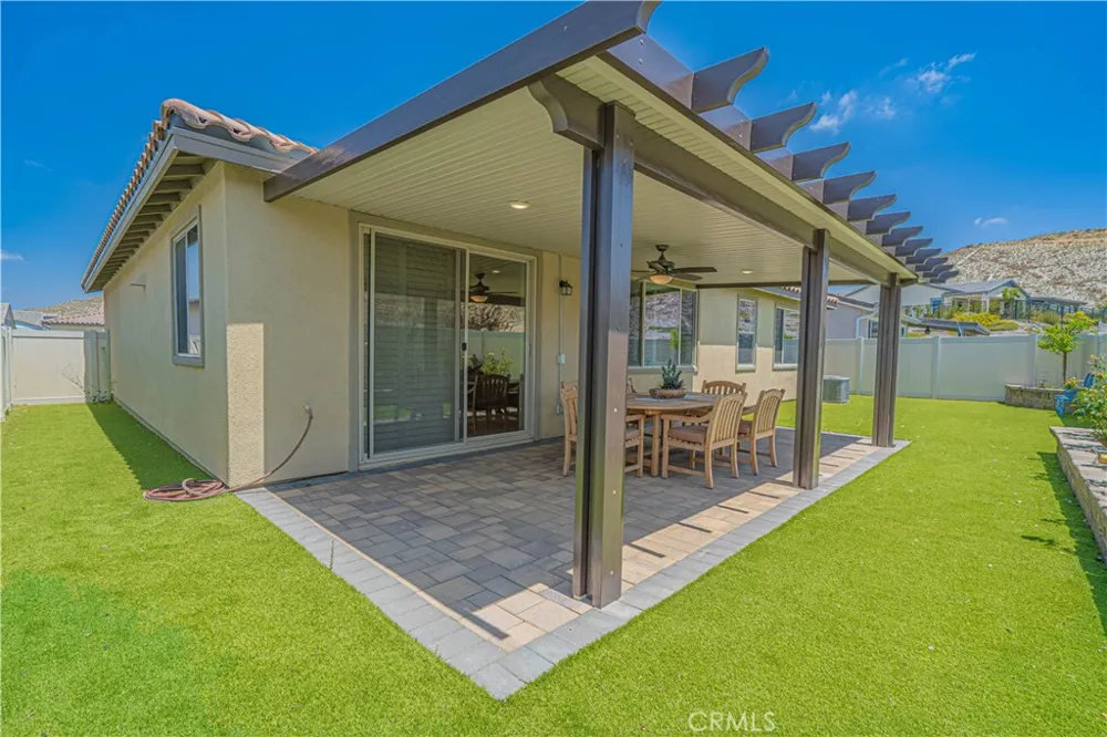 28824 Rise Court Canyon Country, CA 91350